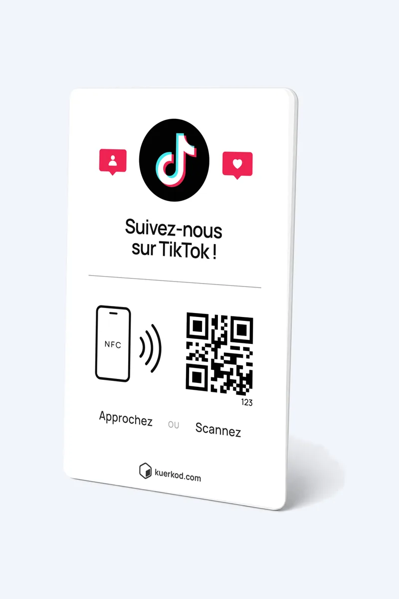 Carte TikTok NFC/QR Kuerkod, vue de trois quarts